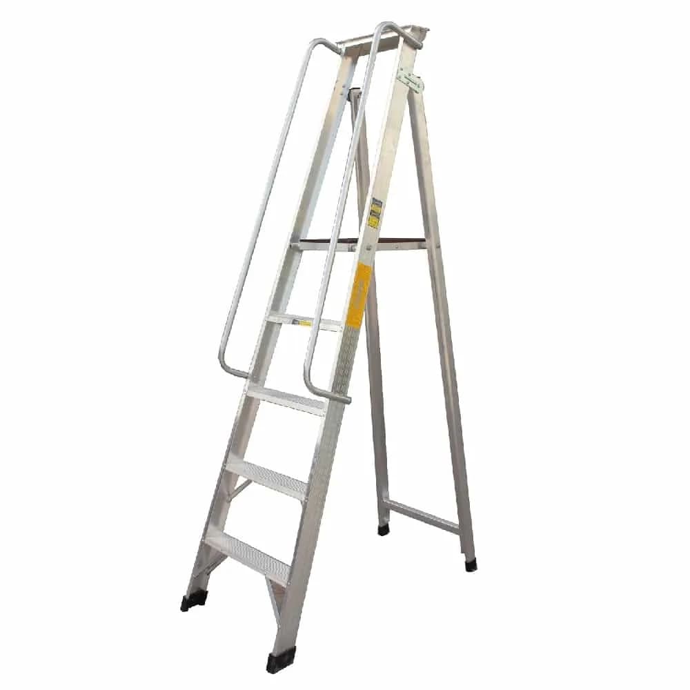 Heavy-Duty Step Ladder